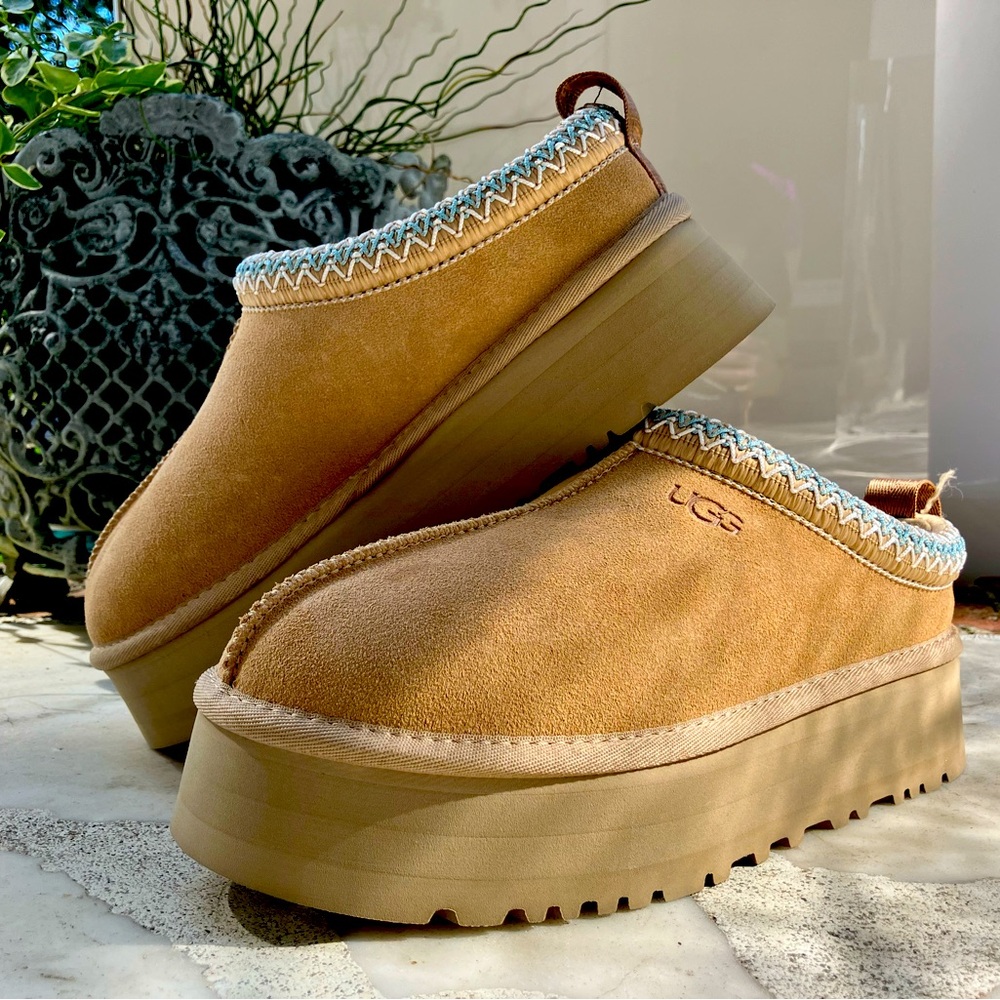 UGG Sand Platform Slippers Brand NEW